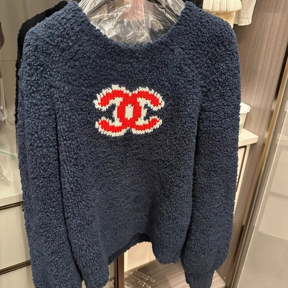 CHANEL Sweaters - Chanel teddy sweater